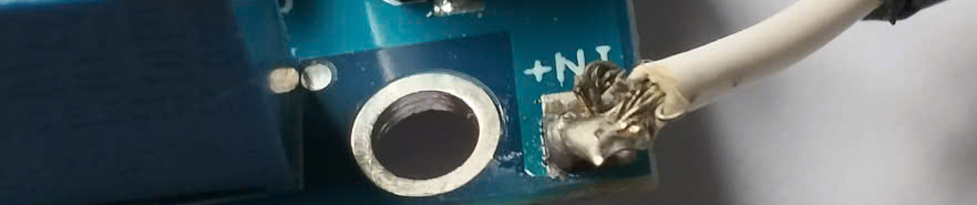 Dây được bao thiếc, không bị bung